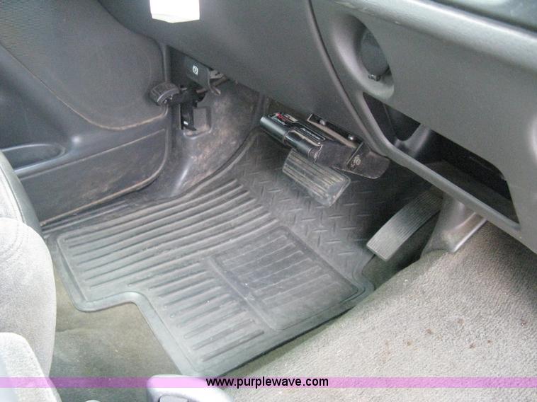 image for item A6476 2006 Chevrolet Silverado C2500HD LT Crew Cab pickup truck