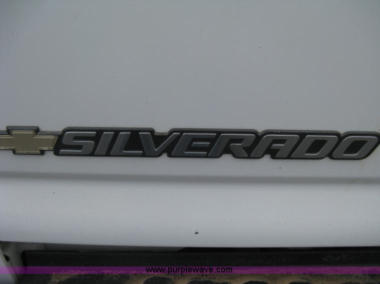 image for item A6476 2006 Chevrolet Silverado C2500HD LT Crew Cab pickup truck