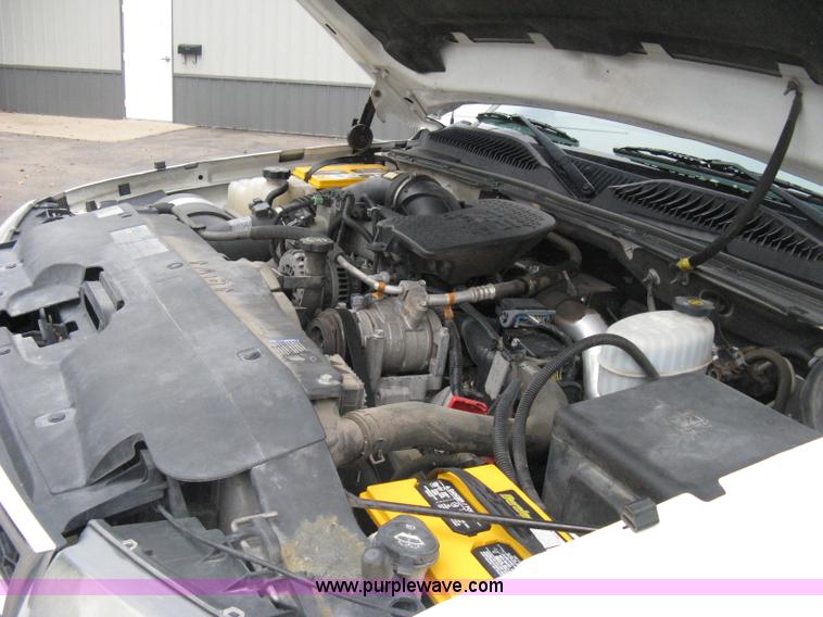 image for item A6476 2006 Chevrolet Silverado C2500HD LT Crew Cab pickup truck