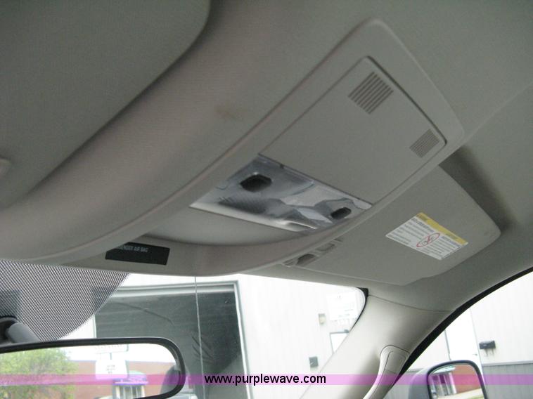 image for item A6477 2011 GMC Sierra C2500HD pickup truck