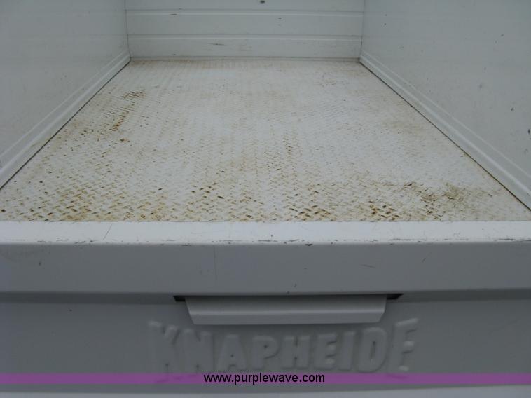 image for item A6477 2011 GMC Sierra C2500HD pickup truck