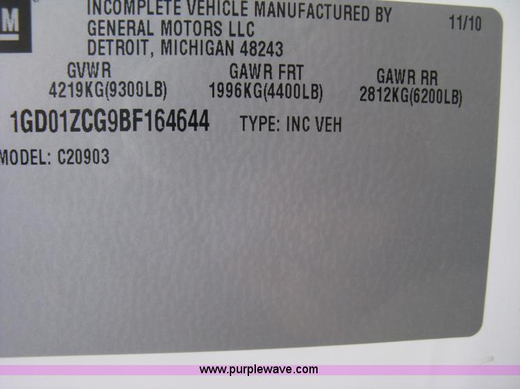 image for item A6477 2011 GMC Sierra C2500HD pickup truck