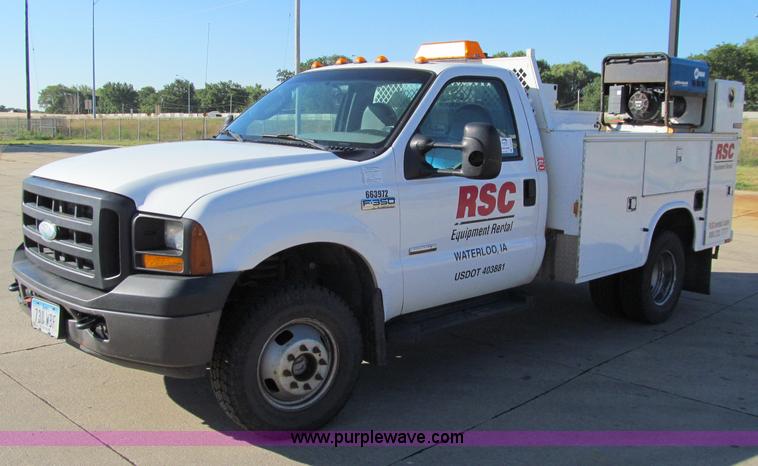 image for item A8433 2007 Ford F350 XL Super Duty service truck