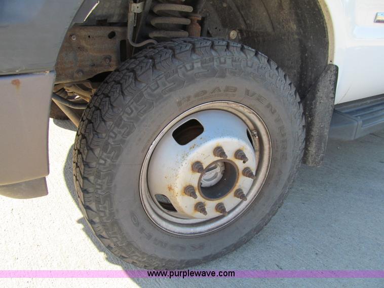 image for item A8433 2007 Ford F350 XL Super Duty service truck