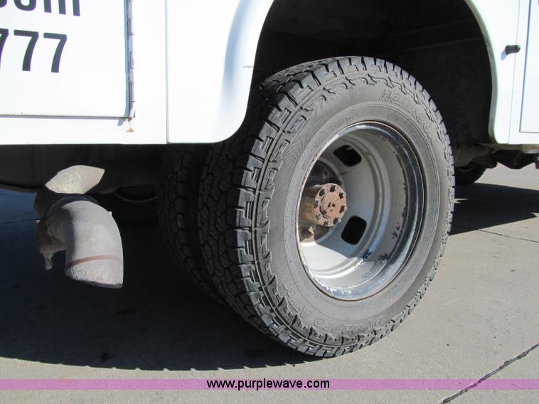 image for item A8433 2007 Ford F350 XL Super Duty service truck