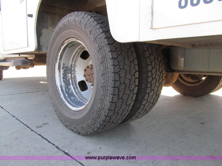 image for item A8433 2007 Ford F350 XL Super Duty service truck