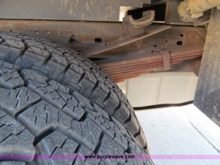 image for item A8433 2007 Ford F350 XL Super Duty service truck