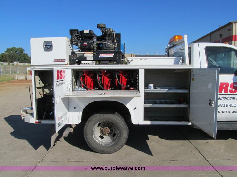 image for item A8433 2007 Ford F350 XL Super Duty service truck