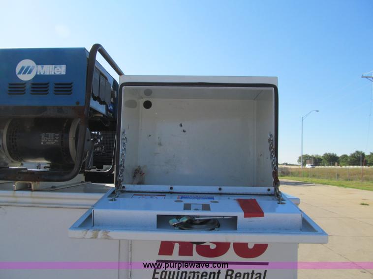 image for item A8433 2007 Ford F350 XL Super Duty service truck