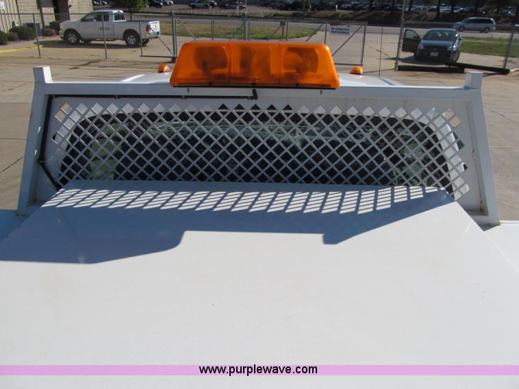 image for item A8433 2007 Ford F350 XL Super Duty service truck