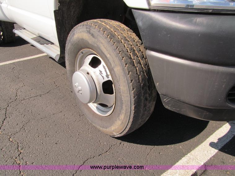 image for item A8434 2008 Dodge Ram 3500 HD pickup truck