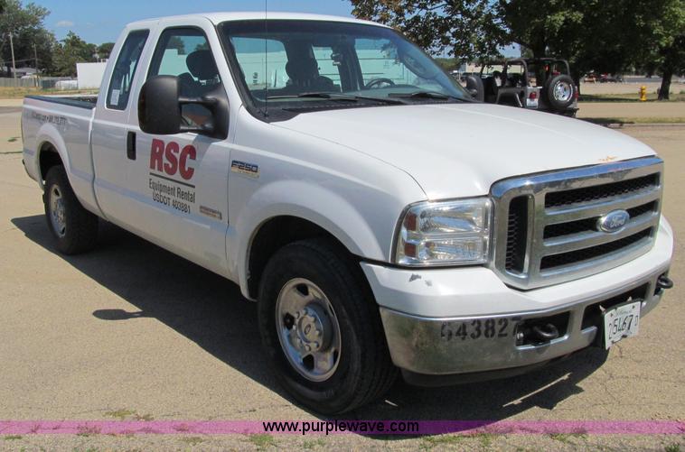 image for item A8435 2007 Ford F250 XLT Super Duty SuperCab pickup truck