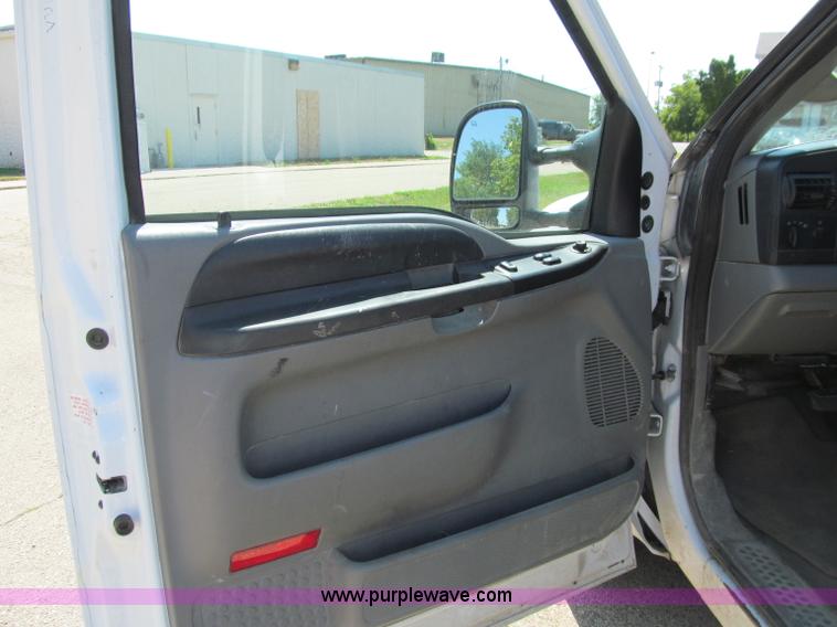 image for item A8435 2007 Ford F250 XLT Super Duty SuperCab pickup truck