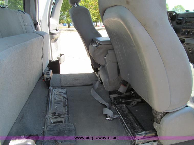 image for item A8435 2007 Ford F250 XLT Super Duty SuperCab pickup truck