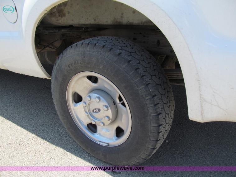 image for item A8435 2007 Ford F250 XLT Super Duty SuperCab pickup truck