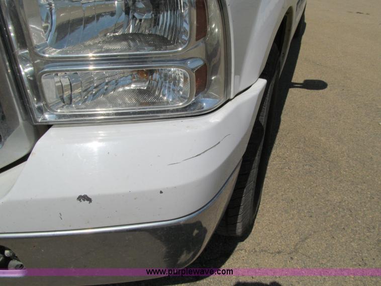 image for item A8435 2007 Ford F250 XLT Super Duty SuperCab pickup truck