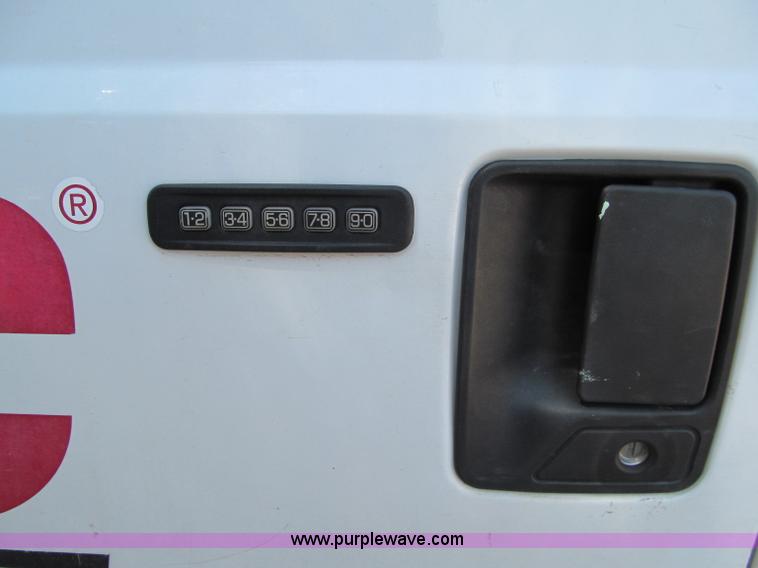 image for item A8435 2007 Ford F250 XLT Super Duty SuperCab pickup truck