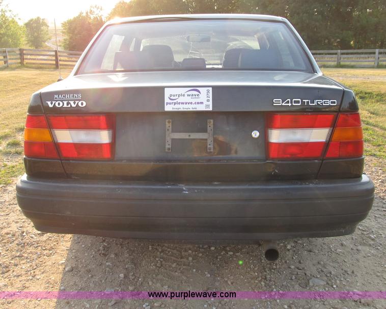 image for item B2750 1991 Volvo 940