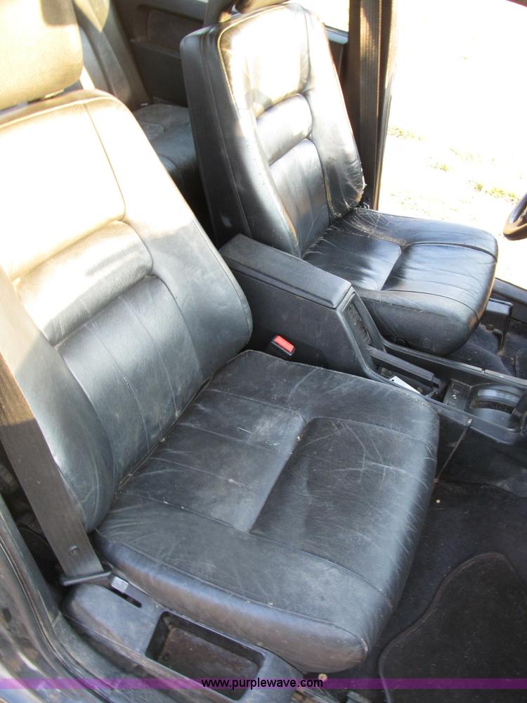 image for item B2750 1991 Volvo 940