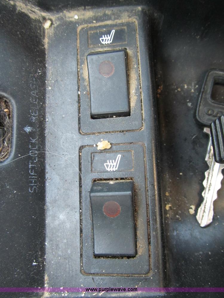 image for item B2750 1991 Volvo 940