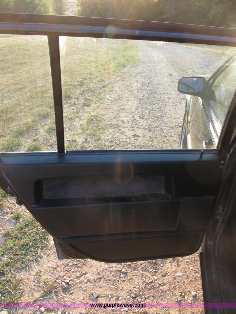 image for item B2750 1991 Volvo 940