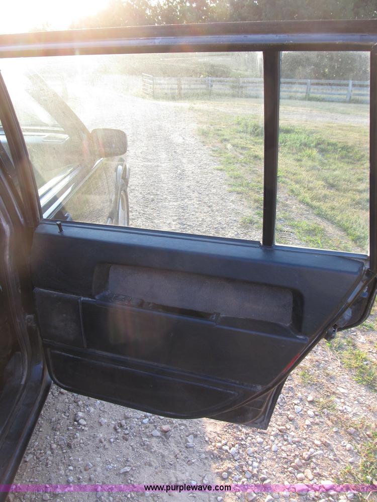 image for item B2750 1991 Volvo 940
