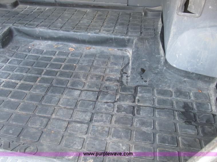 image for item B2750 1991 Volvo 940