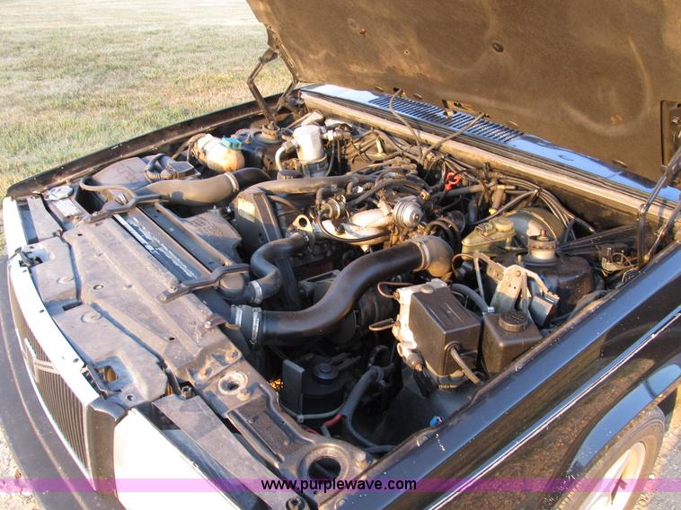 image for item B2750 1991 Volvo 940