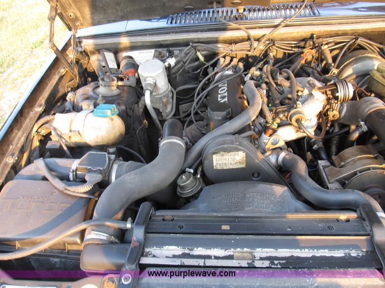 image for item B2750 1991 Volvo 940