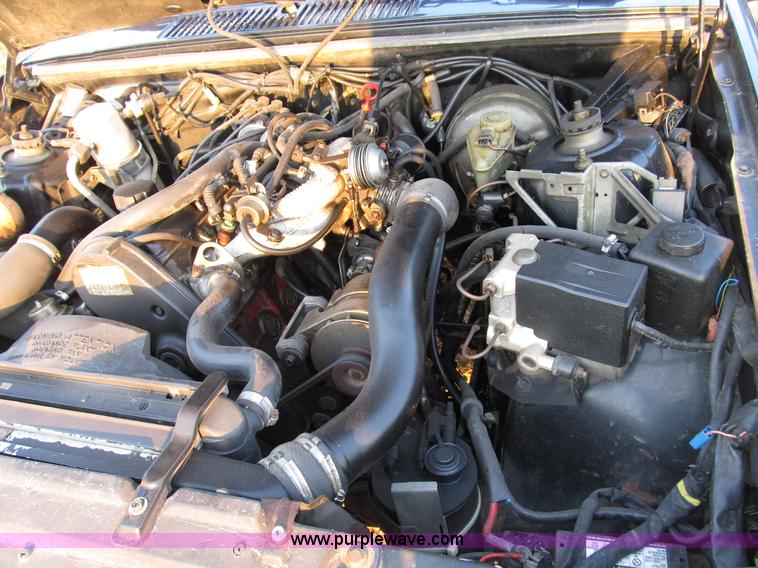 image for item B2750 1991 Volvo 940