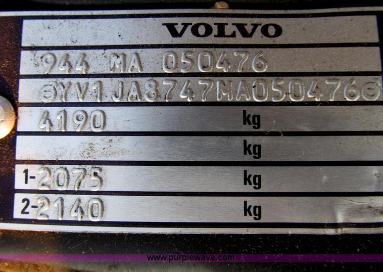 image for item B2750 1991 Volvo 940