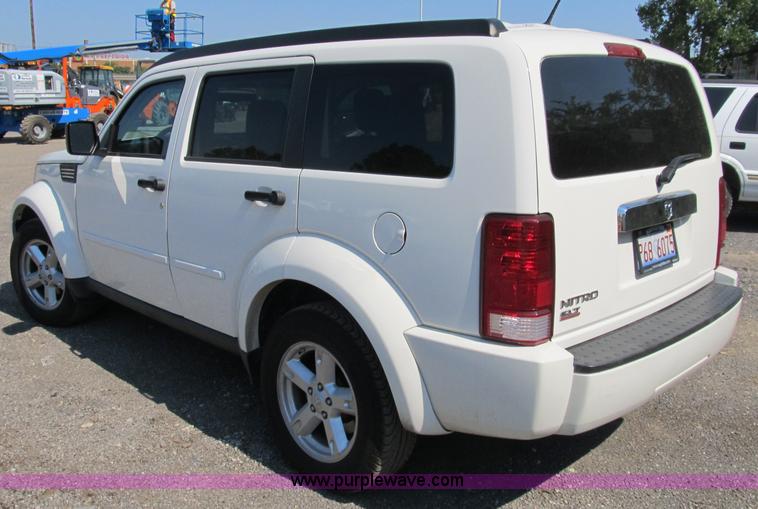 image for item B2822 2008 Dodge Nitro SLT SUV
