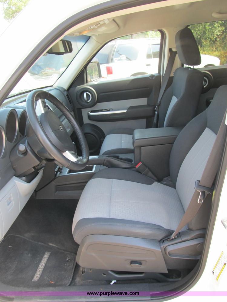 image for item B2822 2008 Dodge Nitro SLT SUV