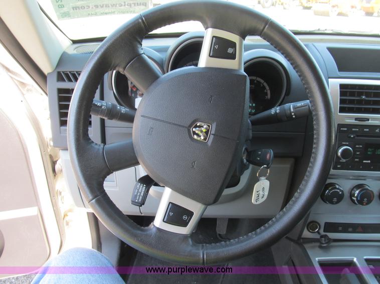 image for item B2822 2008 Dodge Nitro SLT SUV