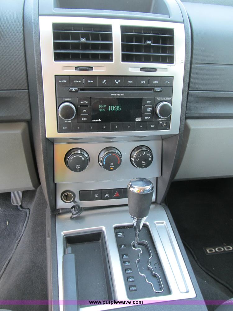 image for item B2822 2008 Dodge Nitro SLT SUV