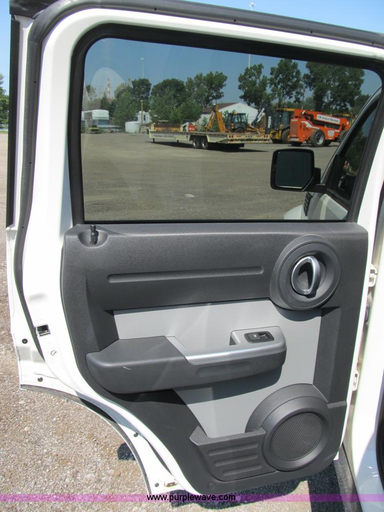 image for item B2822 2008 Dodge Nitro SLT SUV