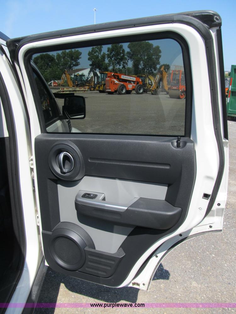 image for item B2822 2008 Dodge Nitro SLT SUV