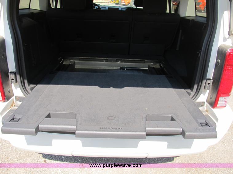 image for item B2822 2008 Dodge Nitro SLT SUV