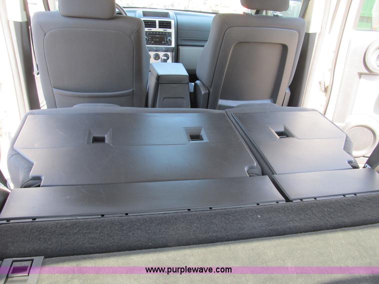 image for item B2822 2008 Dodge Nitro SLT SUV