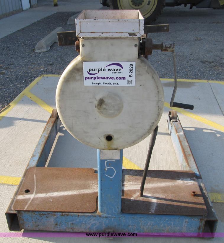 image for item B2828 OTC 6,000 lb revolver engine stand