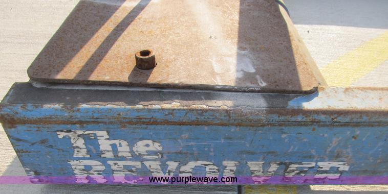 image for item B2828 OTC 6,000 lb revolver engine stand