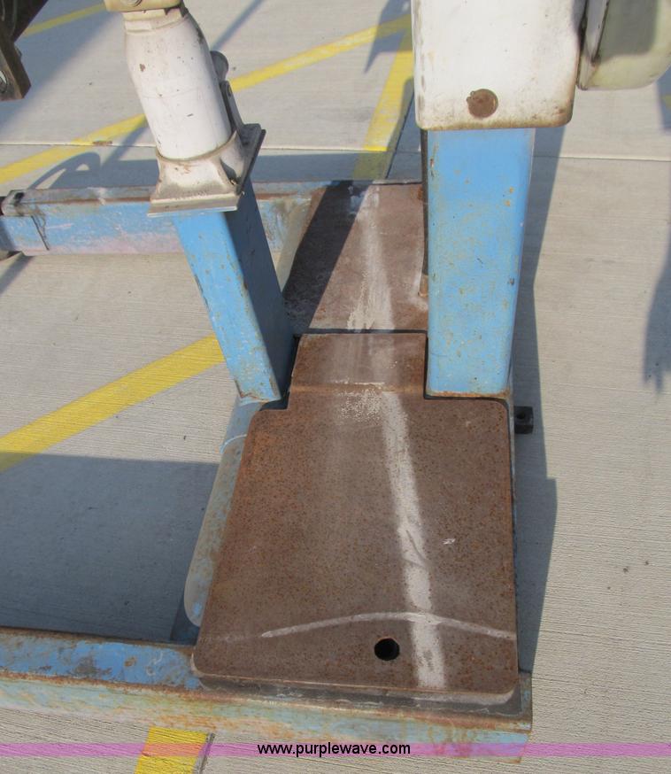 image for item B2828 OTC 6,000 lb revolver engine stand