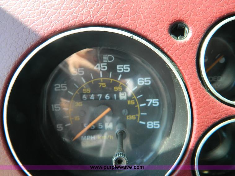 image for item B3823 1989 Chevrolet G20 van