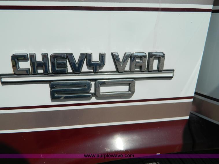 image for item B3823 1989 Chevrolet G20 van
