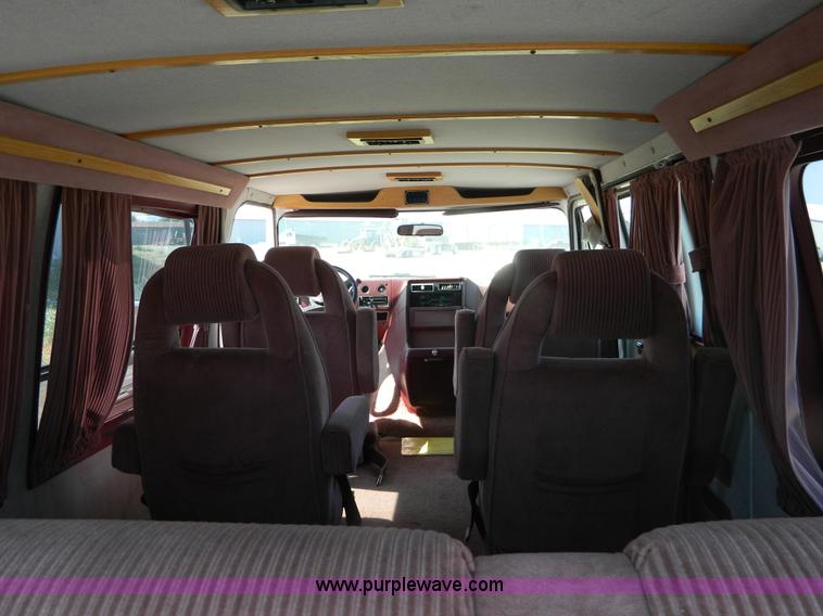 image for item B3823 1989 Chevrolet G20 van