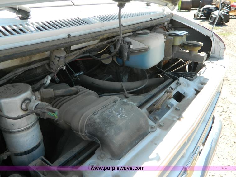 image for item B3823 1989 Chevrolet G20 van