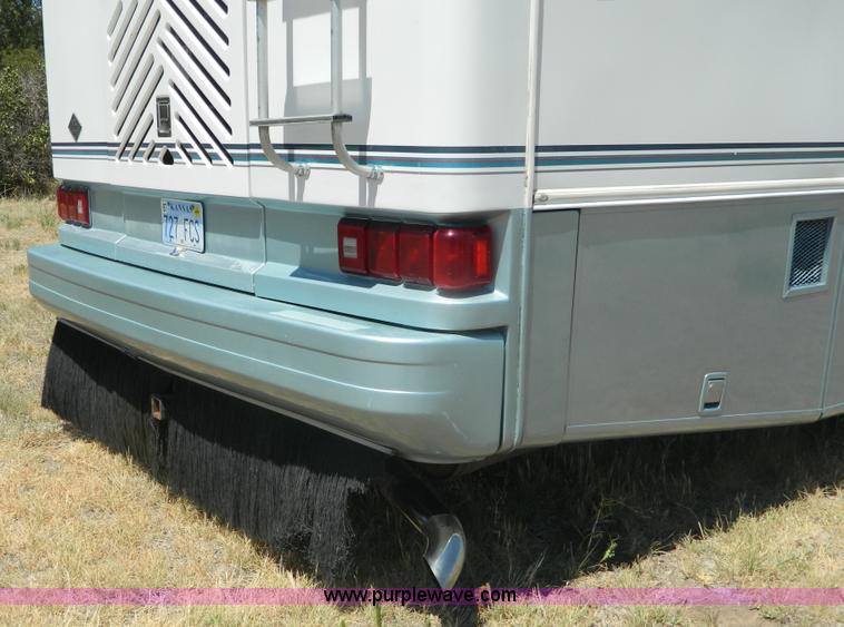 image for item B3833 1995 Newmar Dutch Star 34' RV motorhome