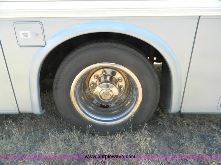 image for item B3833 1995 Newmar Dutch Star 34' RV motorhome