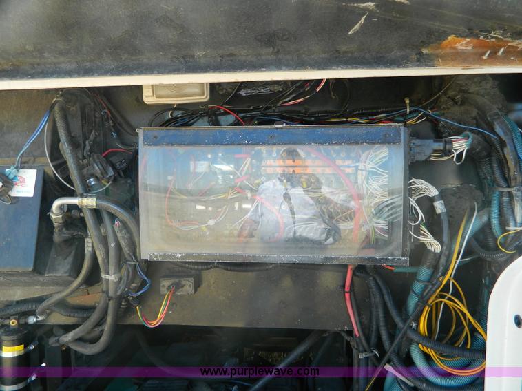 image for item B3833 1995 Newmar Dutch Star 34' RV motorhome