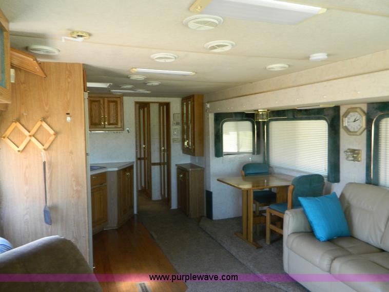 image for item B3833 1995 Newmar Dutch Star 34' RV motorhome